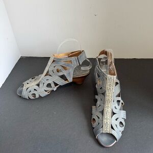 L'Artiste Flourish Women's Leather Blue Sandals. EU 40